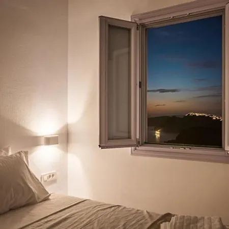 Spectacular View Caldera St ι Ormos Athinios